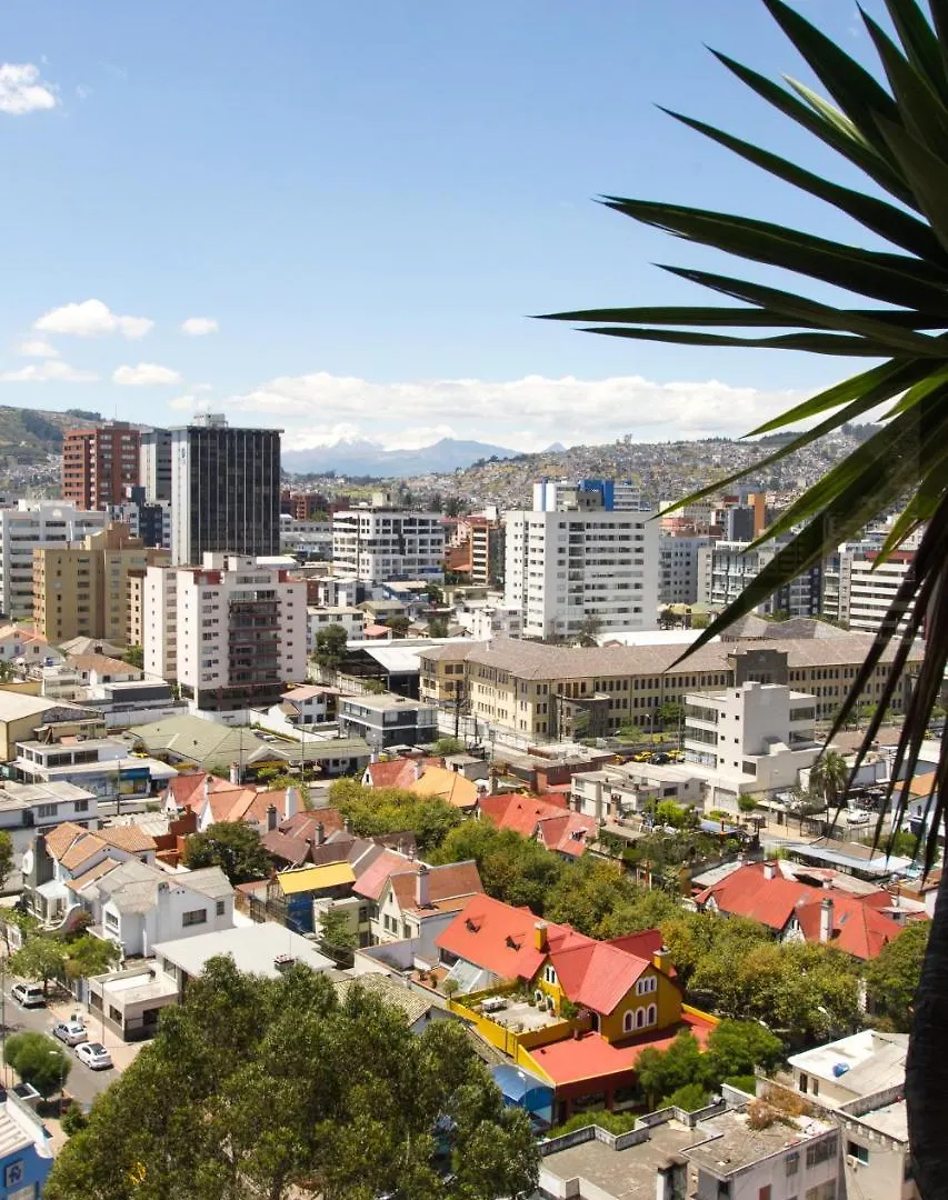 The Penthouse Lodge Quito Couette-café